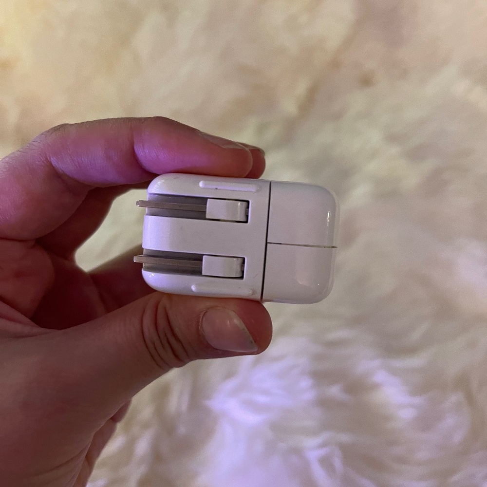 Apple 10W power adapter USB C